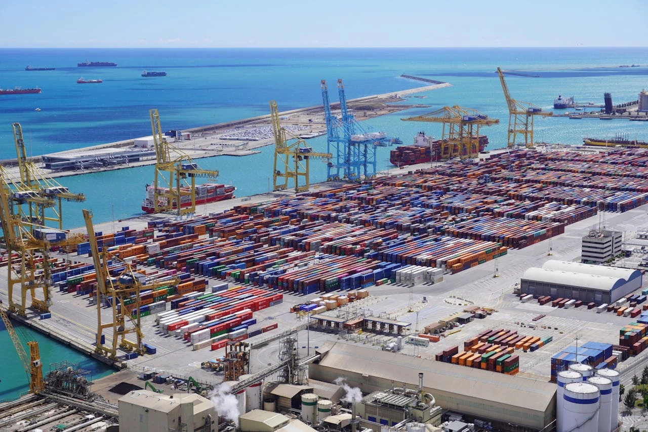 Global shipping service